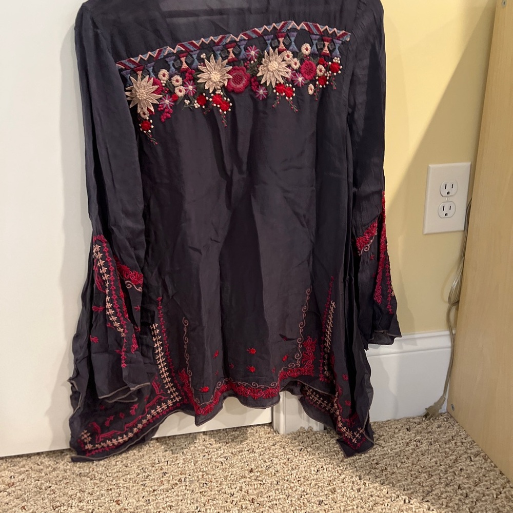 Johnny Was tunic top. Size smal - Picture 3 of 3
